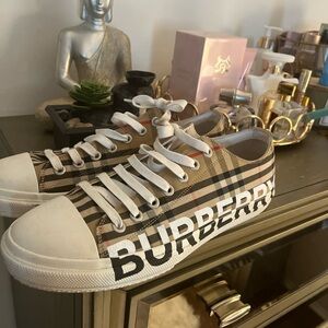 Burberry sneakers size 13 men worn only a couple of times